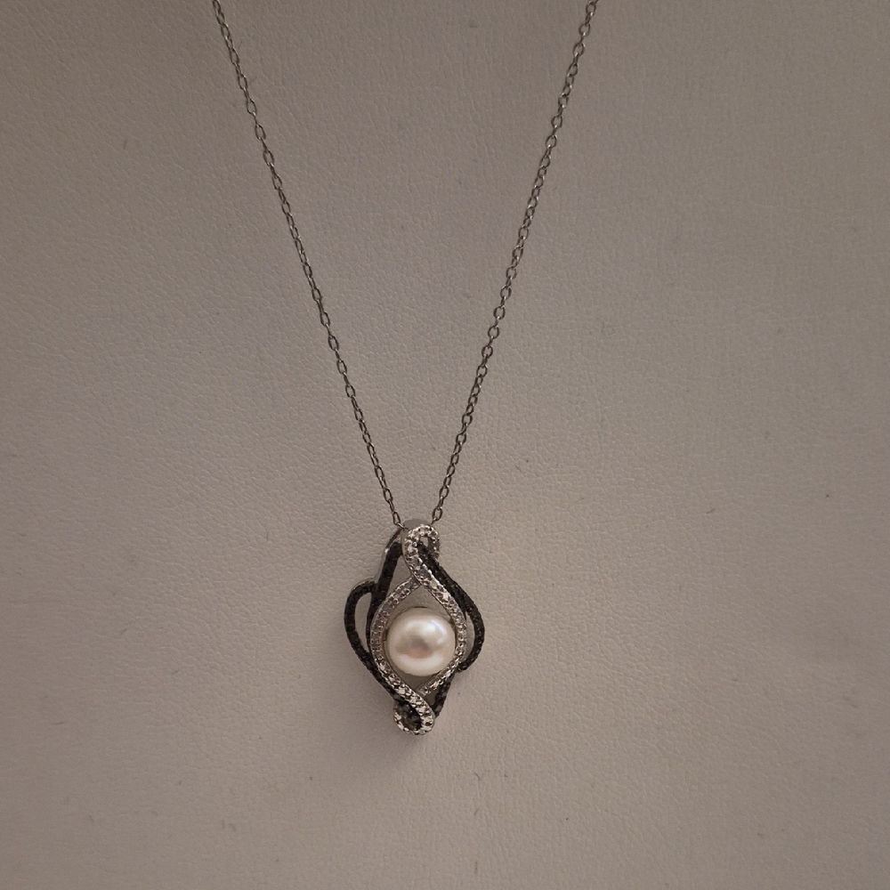 Elegant Sterling Silver Pearl Pendant Necklace 20 Inches